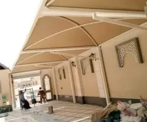 حداد تركيب مظلات في أحياءجدة